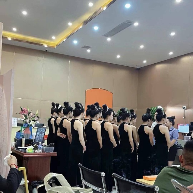 福布斯酒店游戏展示图8